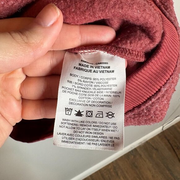 Nike Women’s Therma Cowl Training Top in Red - Picture 5 of 6